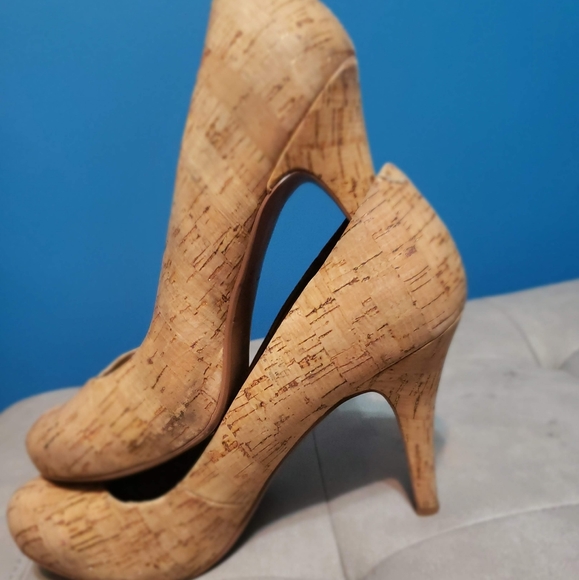 Ladies Heals - Picture 2 of 7